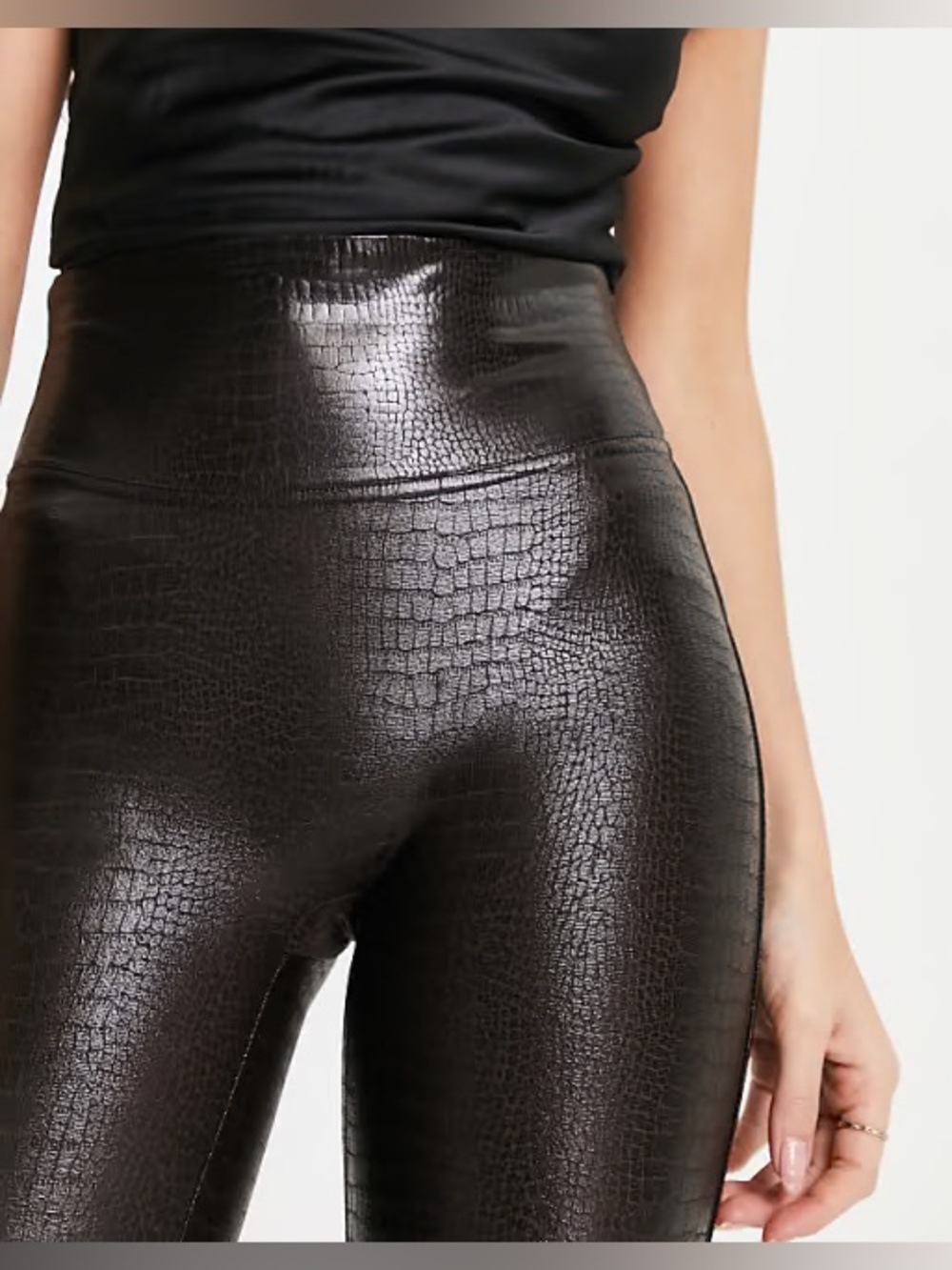 New Spanx Faux Leather Textured Croc Leggings in Black Size Small $98
